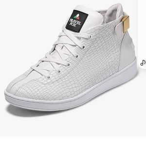 Meet your Posher, Hugh